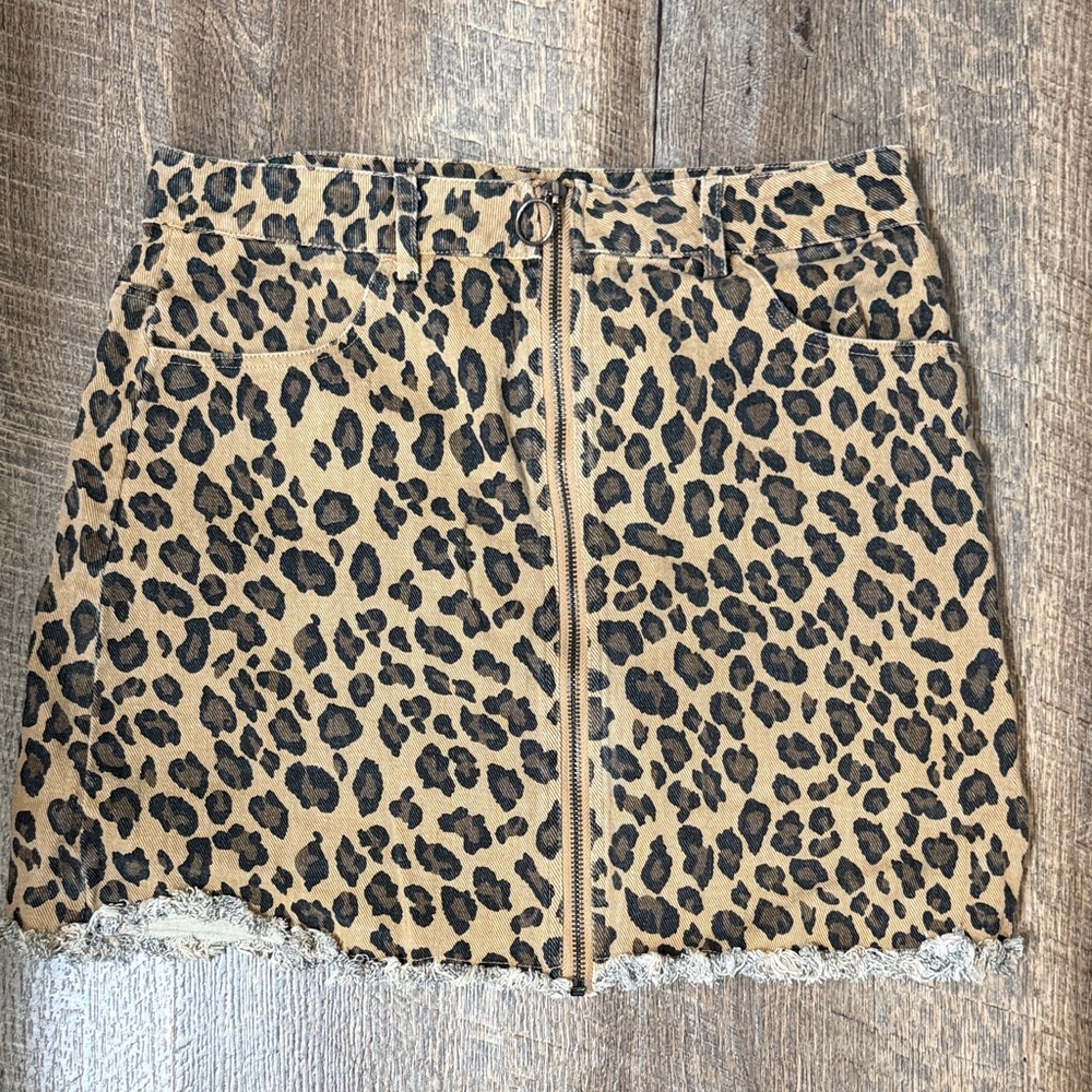 Eesome Leopard Print Mini Skirt with ruffled Hem